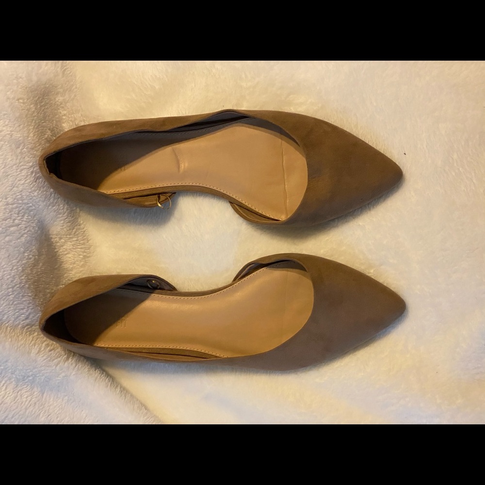 Tan D’Orsay Flats - Picture 9 of 12